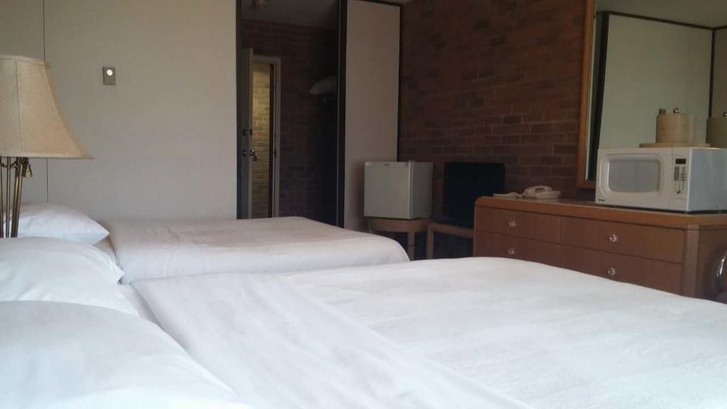 Kc'S Country Inn Vars Экстерьер фото